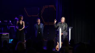 Jackson Browne accepts the prestigious Les Paul Award
